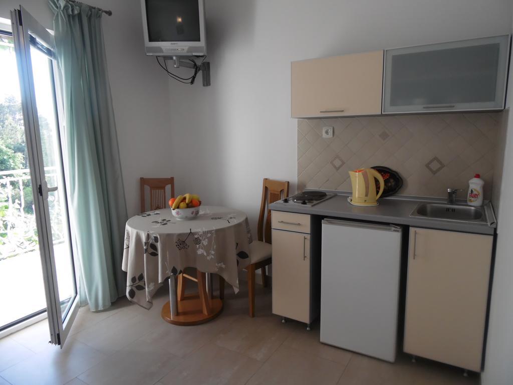 Apartments Slavica Jovanovic Ilha Ilha Sveti Stefan Quarto foto