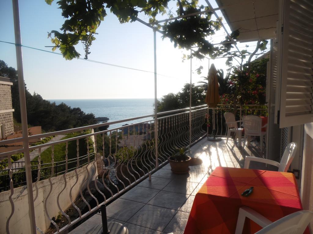 Apartments Slavica Jovanovic Ilha Ilha Sveti Stefan Exterior foto