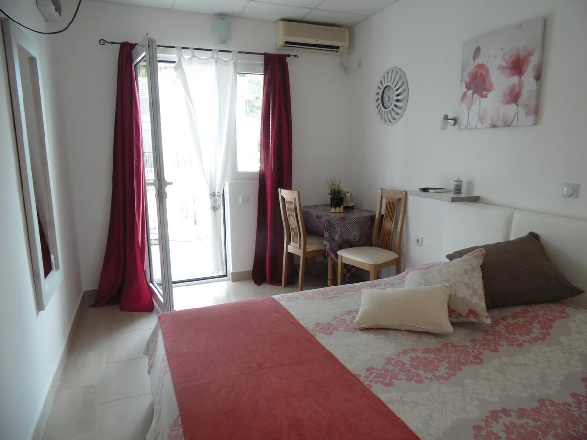 Apartments Slavica Jovanovic Ilha Ilha Sveti Stefan Exterior foto