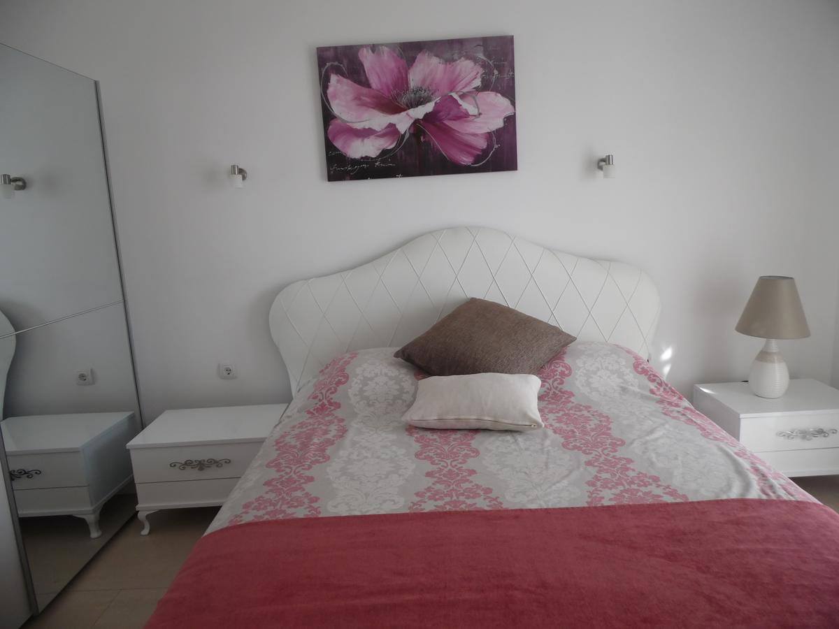 Apartments Slavica Jovanovic Ilha Ilha Sveti Stefan Exterior foto