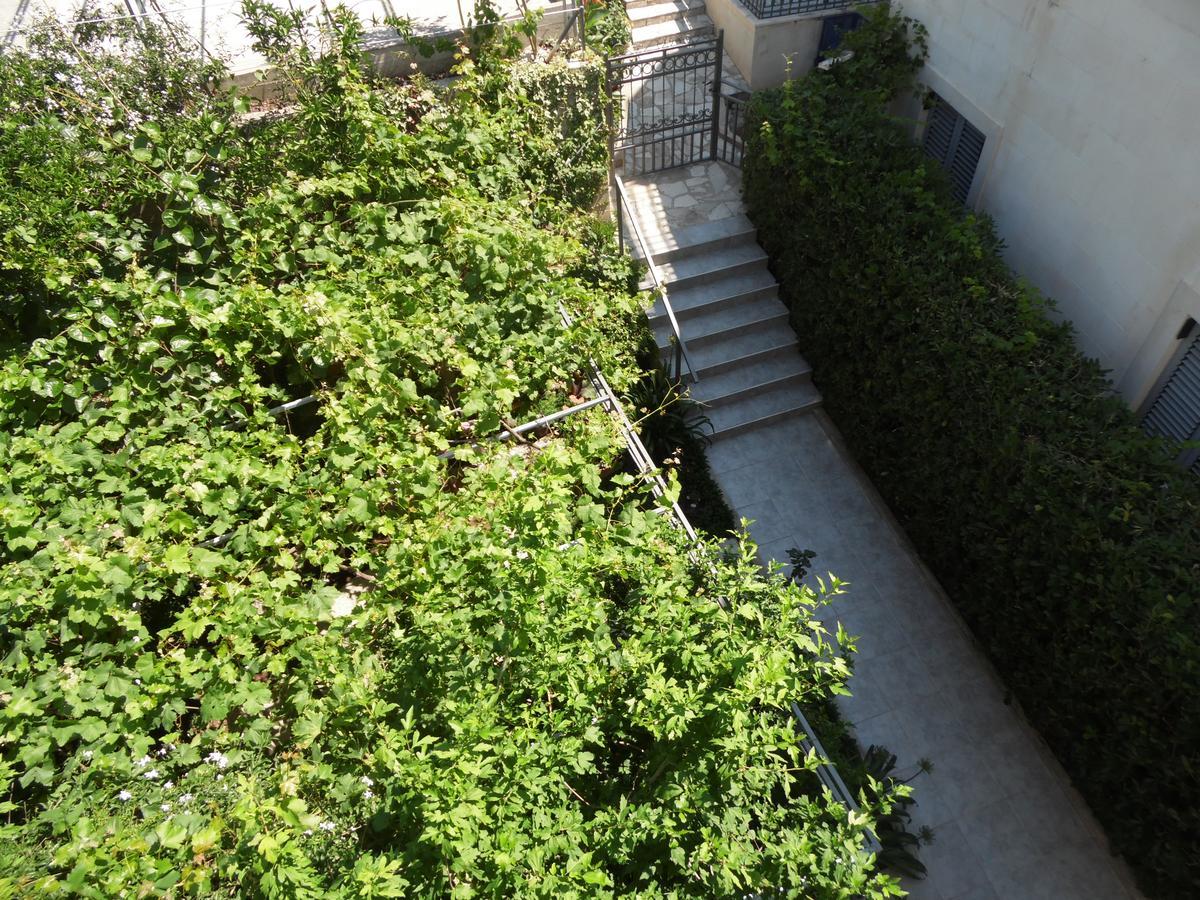 Apartments Slavica Jovanovic Ilha Ilha Sveti Stefan Exterior foto