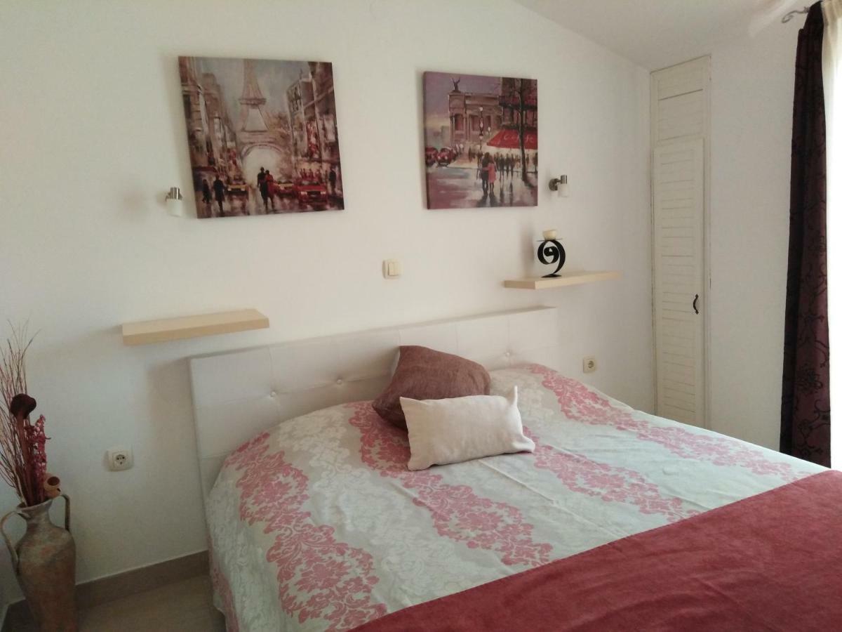 Apartments Slavica Jovanovic Ilha Ilha Sveti Stefan Exterior foto